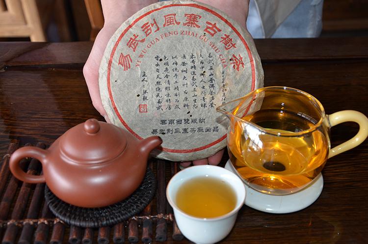 2004年张毅力作刮风寨茶王饼评测